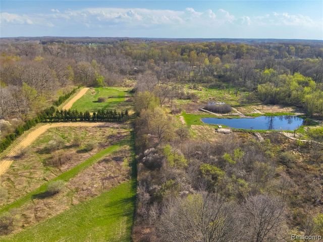 5785 Layton Road, Fowlerville, MI 48836