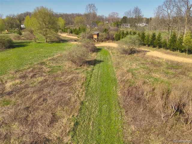 5785 Layton Road, Fowlerville, MI 48836