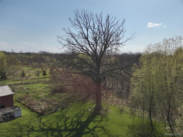 5785 Layton Road, Fowlerville, MI 48836