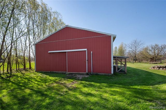 5785 Layton Road, Fowlerville, MI 48836