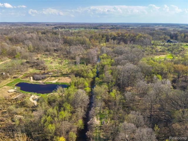 5785 Layton Road, Fowlerville, MI 48836