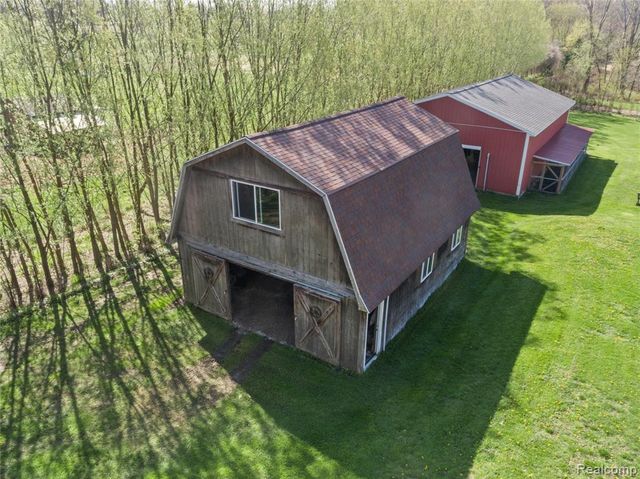 5785 Layton Road, Fowlerville, MI 48836