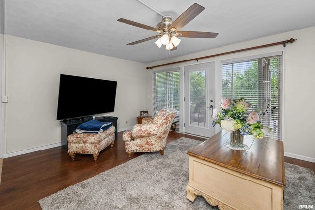 3717 35TH Street, Moline, IL 61265