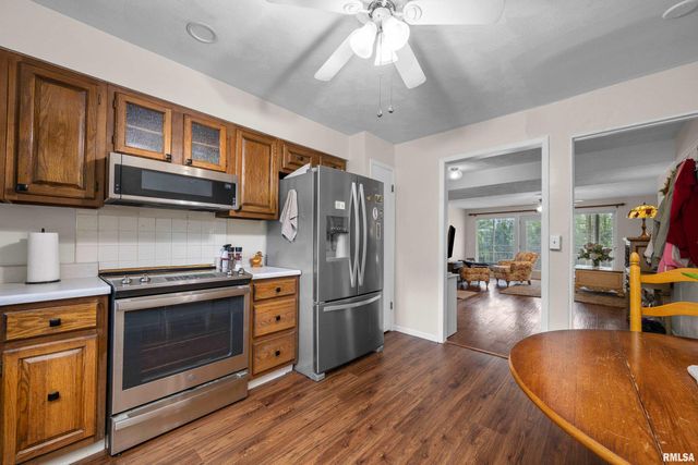 3717 35TH Street, Moline, IL 61265