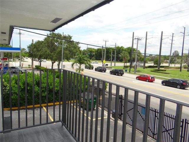 5980 SW 40th Avenue C, Dania Beach, FL 33312