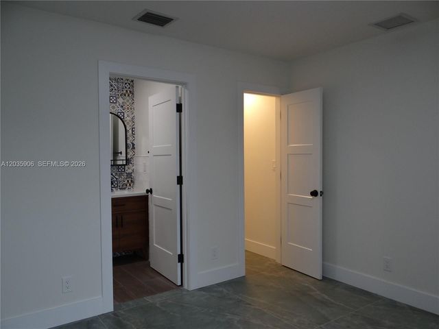 5980 SW 40th Avenue C, Dania Beach, FL 33312