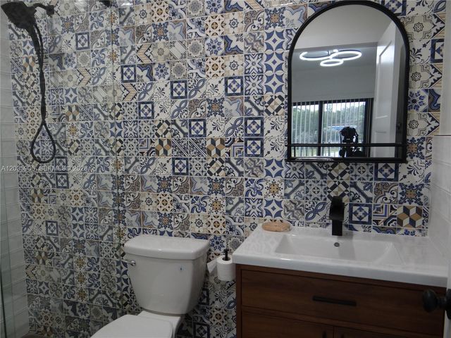 5980 SW 40th Avenue C, Dania Beach, FL 33312