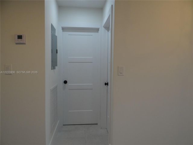 5980 SW 40th Avenue C, Dania Beach, FL 33312