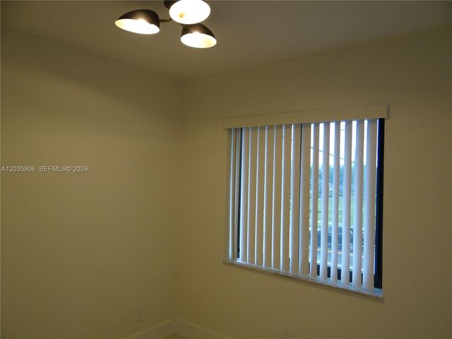 5980 SW 40th Avenue C, Dania Beach, FL 33312
