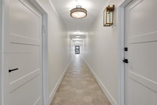 5980 SW 40th Avenue C, Dania Beach, FL 33312