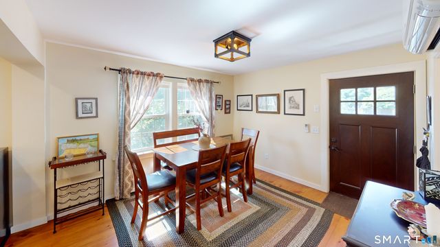 25 Beckwith Street, East Lyme, CT 06357