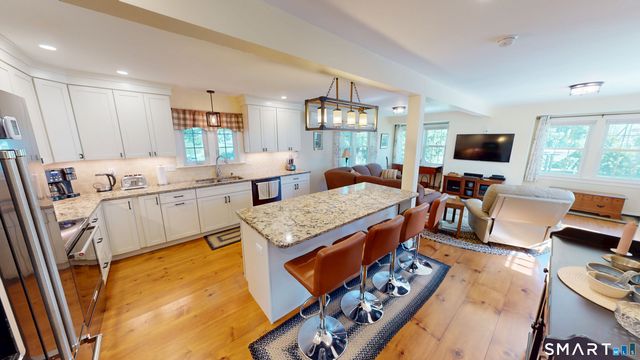 25 Beckwith Street, East Lyme, CT 06357