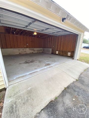 27 Rosa Lane, Savannah, GA 31419