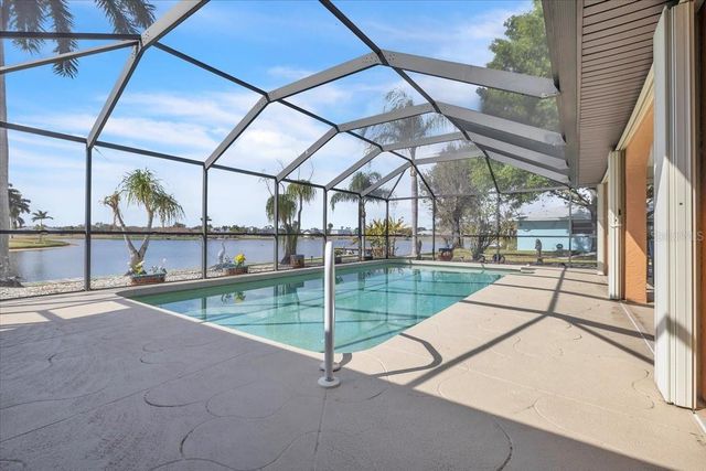 12605 SW KINGS ROW, Lake Suzy, FL 34269