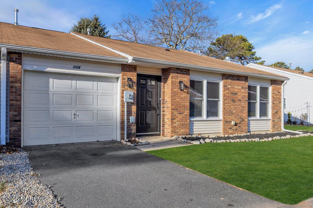 108 Petty Place 2, Lakewood, NJ 08701