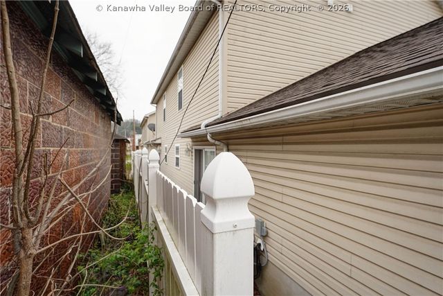 410 4th Street, St Albans, WV 25177