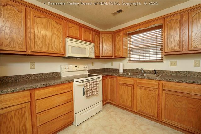 410 4th Street, St Albans, WV 25177