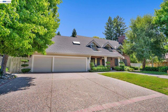 28 Harrington Rd, Moraga, CA 94556
