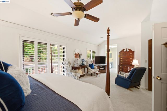 28 Harrington Rd, Moraga, CA 94556