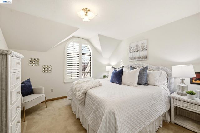 28 Harrington Rd, Moraga, CA 94556