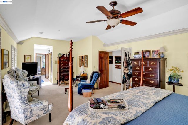 28 Harrington Rd, Moraga, CA 94556