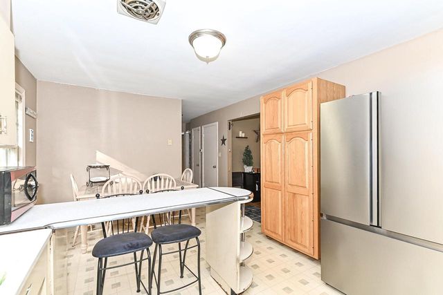 12809 W Needham DRIVE, New Berlin, WI 53151