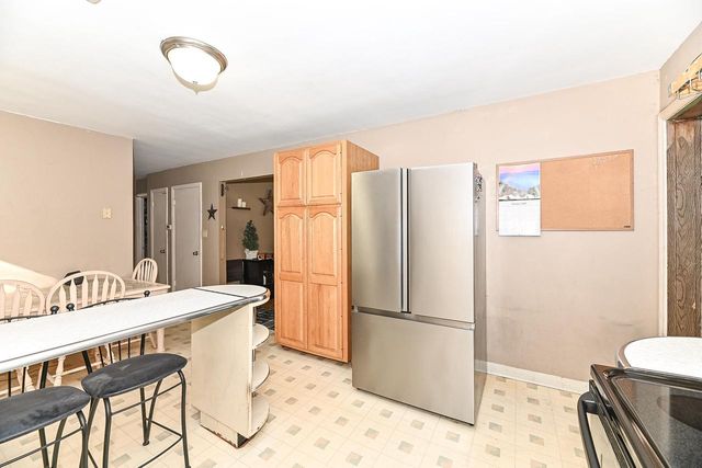 12809 W Needham DRIVE, New Berlin, WI 53151