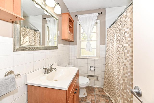 12809 W Needham DRIVE, New Berlin, WI 53151