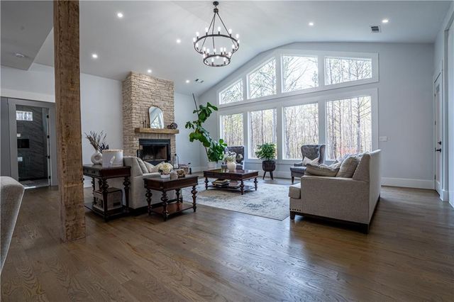 1206 Primrose Lane, Pendergrass, GA 30567