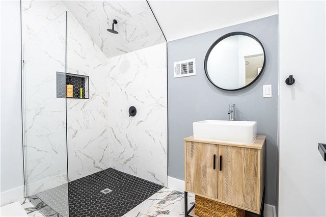 1206 Primrose Lane, Pendergrass, GA 30567