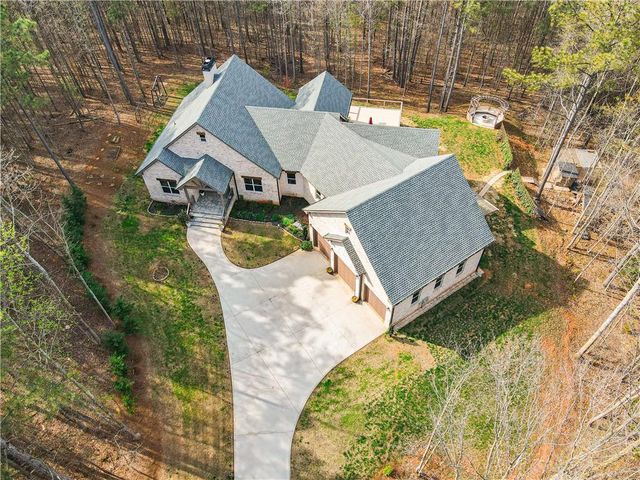 1206 Primrose Lane, Pendergrass, GA 30567