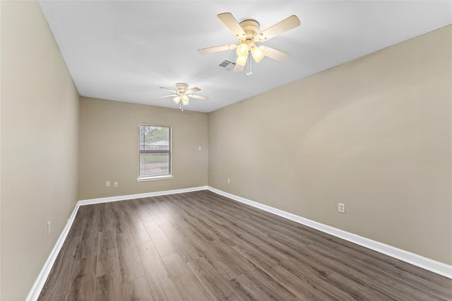 2910 Somerset Avenue, Texas City, TX 77590