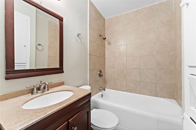 2910 Somerset Avenue, Texas City, TX 77590