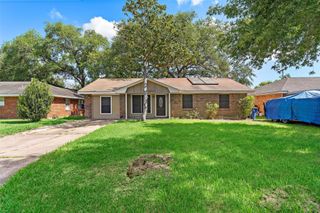 2910 Somerset Avenue, Texas City, TX 77590