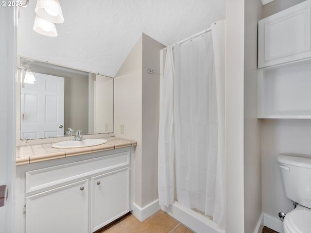 663 29TH St, Astoria, OR 97103