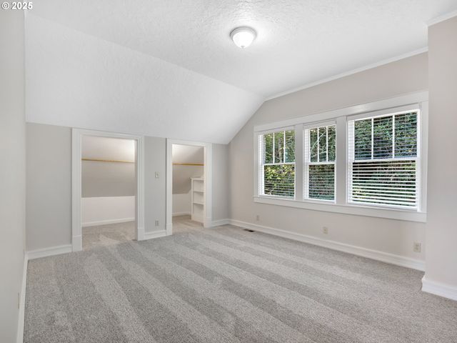 663 29TH St, Astoria, OR 97103