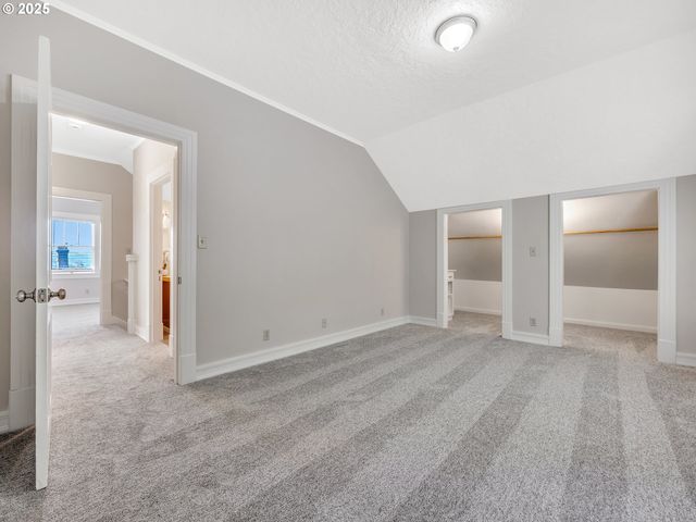 663 29TH St, Astoria, OR 97103