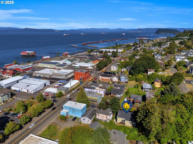 663 29TH St, Astoria, OR 97103