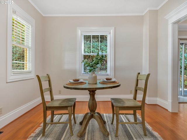 663 29TH St, Astoria, OR 97103