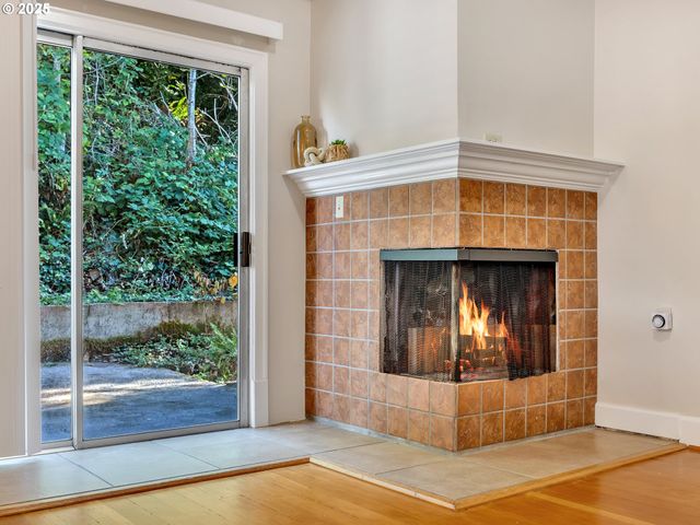 663 29TH St, Astoria, OR 97103