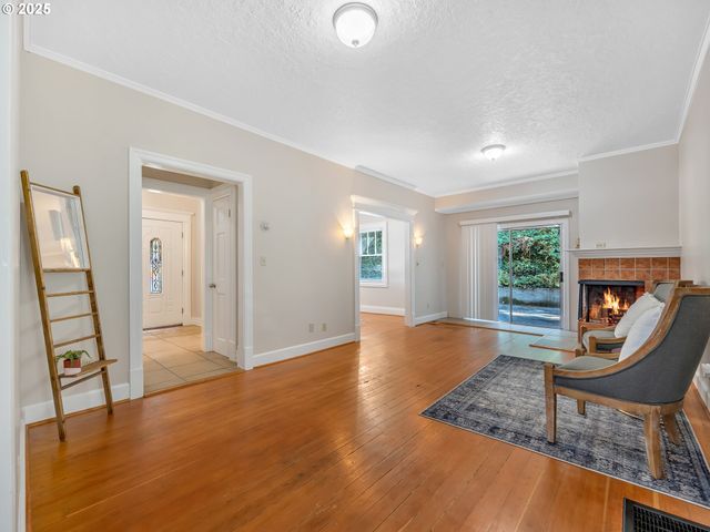 663 29TH St, Astoria, OR 97103