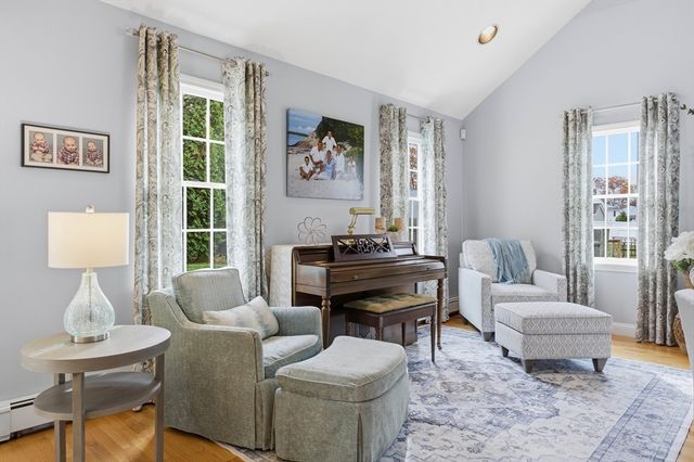 30 John F Kennedy Ave, Clinton, MA 01510