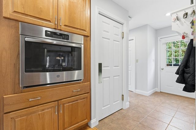 30 John F Kennedy Ave, Clinton, MA 01510