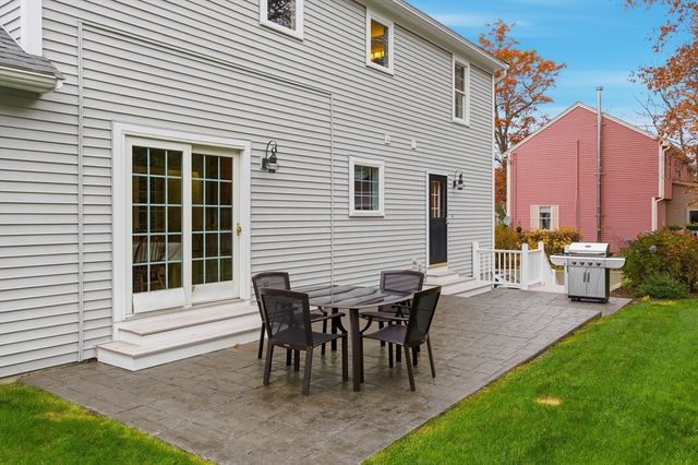 30 John F Kennedy Ave, Clinton, MA 01510