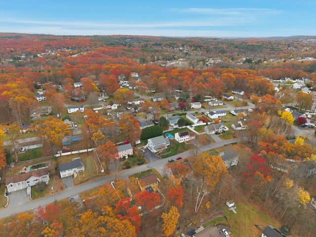 30 John F Kennedy Ave, Clinton, MA 01510