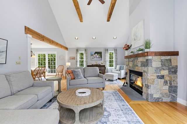 30 John F Kennedy Ave, Clinton, MA 01510