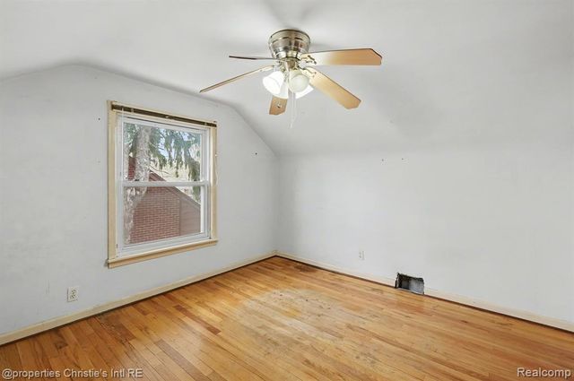 13146 Hart Avenue, Huntington Woods, MI 48070