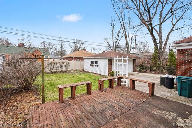 13146 Hart Avenue, Huntington Woods, MI 48070