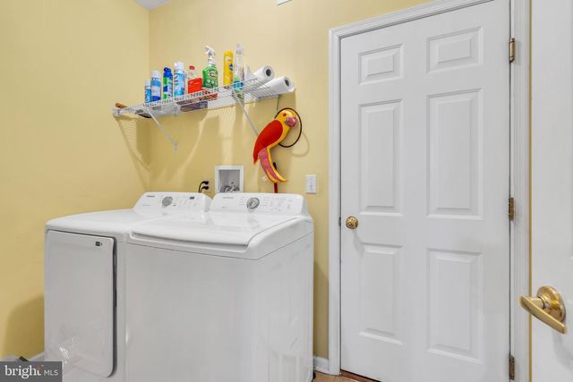 100 MISSION WAY, Barnegat, NJ 08005