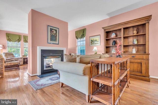100 MISSION WAY, Barnegat, NJ 08005